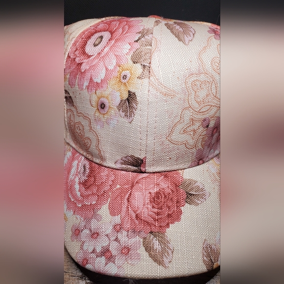 Rose Print Hat - Picture 4 of 4